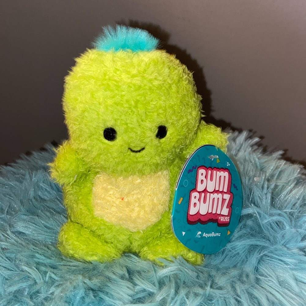 BRAND NEW BUM BUMZ 4.5”! NWT. SMOKE FREE HOME!